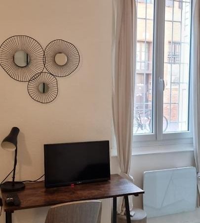 Studio En Rdc - Quai De Garonne - Capitole - Wifi Apartment ตูลูส ภายนอก รูปภาพ